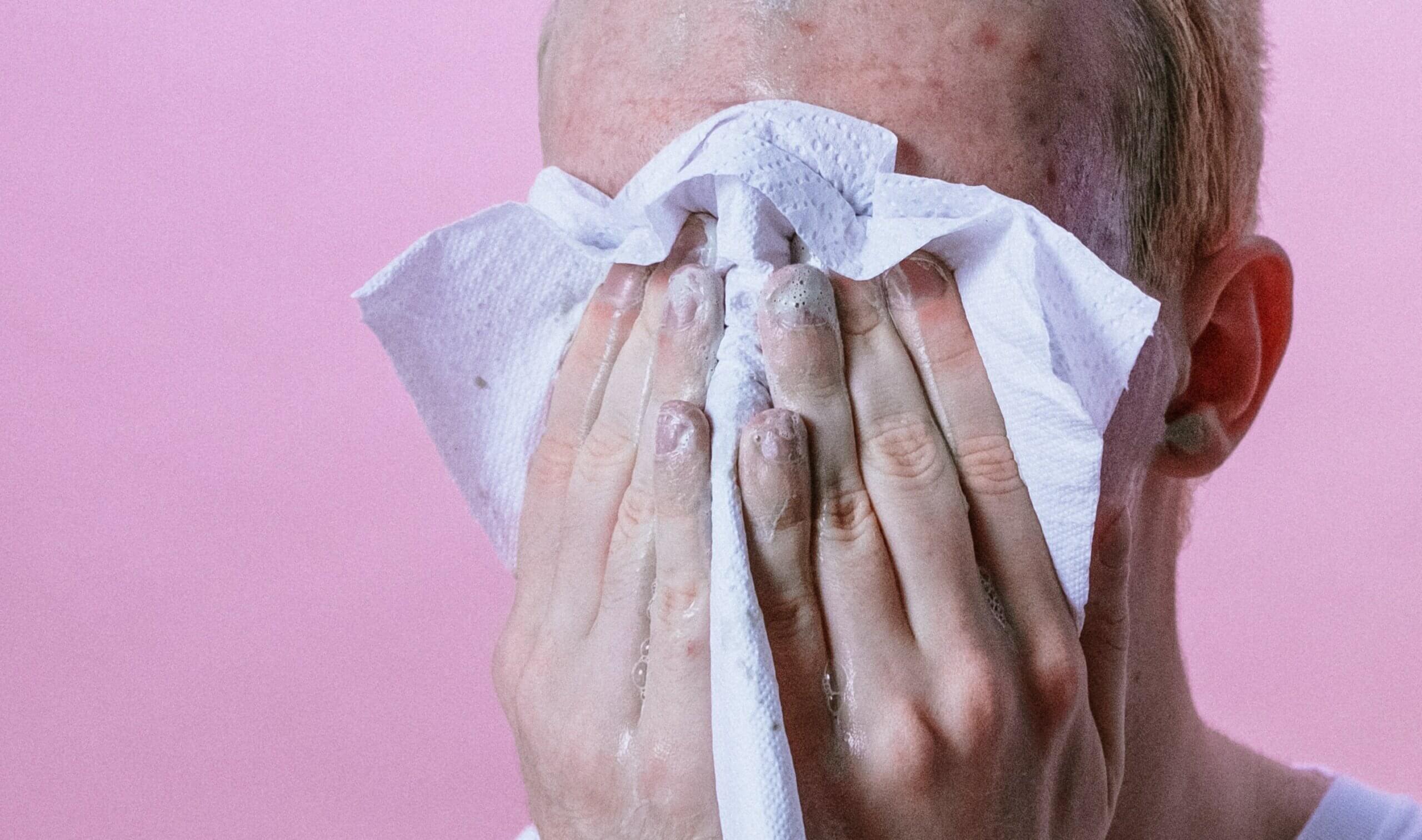 Hoe ontstaat huiduitslag en hoe kom je ervan af?