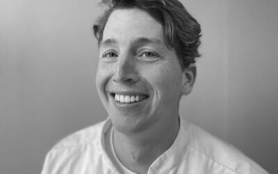 “De kunst van cosmetische geneeskunde: Een gesprek met Joost Strooker”